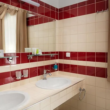 Skalni Mlyn Hotel Adršpach
