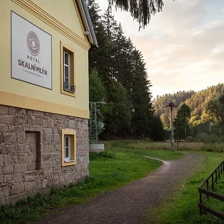 Skalni Mlyn Hotel 3*