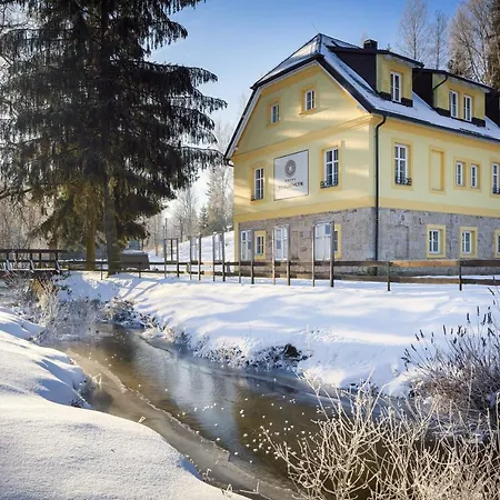 Skalni Mlyn Hotel 3*